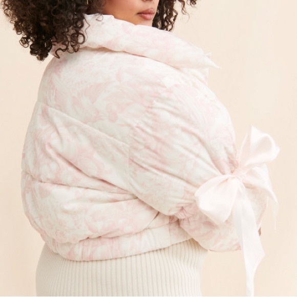 Selkie • Marshmallow Printed Cropped Puffer Coat - Picture 8 of 17